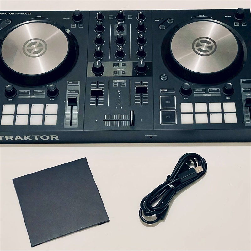 Native Instruments TRAKTOR KONTROL S2 MK3の画像